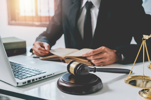 The Importance of Hiring a Specialized Corporate Litigation Lawyer for Your Company
