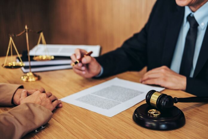 Top 6 Factors to Consider When Hiring a Divorce Attorney
